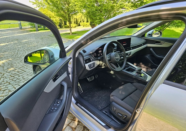Audi A4 cena 128900 przebieg: 49000, rok produkcji 2020 z Błonie małe 407